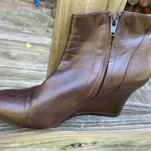 Lavin Paris Brown Wedge Boots - Picture 6 of 14